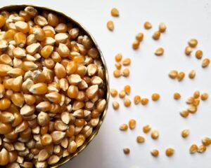 OPKORNS (kukurūzas graudi) ZERO WASTE LESS WASTE KUULE.LV BEZIEPAKOJUMA VEIKALS