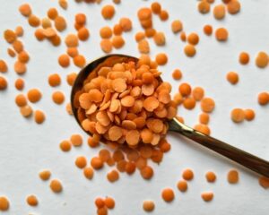 LĒCAS SARKANĀS, šķeltas ZERO WASTE LESS WASTE KUULE.LV BEZIEPAKOJUMA VEIKALS