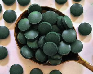 Spirulīnas tabletes Bio ZERO WASTE LESS WASTE KUULE.LV BEZIEPAKOJUMA VEIKALS