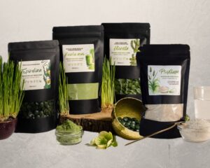 KOMPLEKTS spirulīna, hlorella, kviešu asni, psyllium